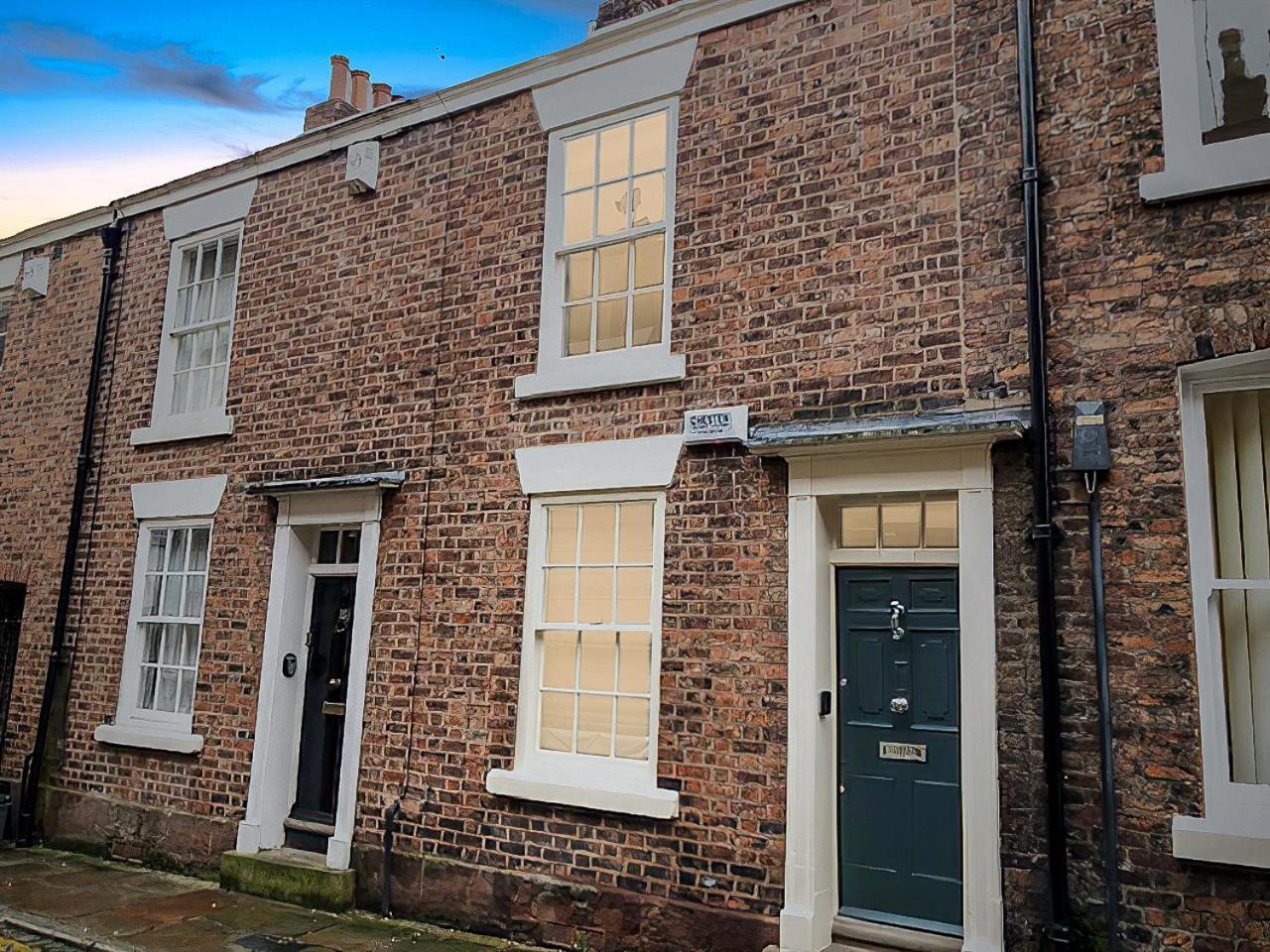 Chester City Centre Town House Exterior foto